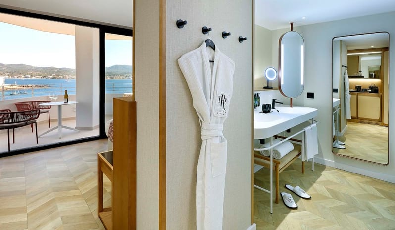 Deluxe Sea View